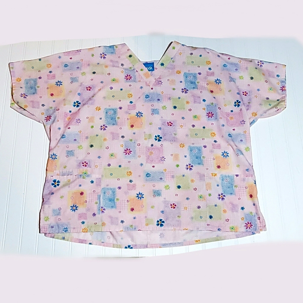 HQ Scrubs Pink Floral Scrub Top 2X